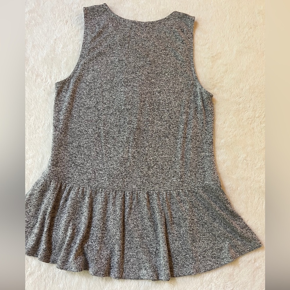 Gray Express Tank - Picture 2 of 6